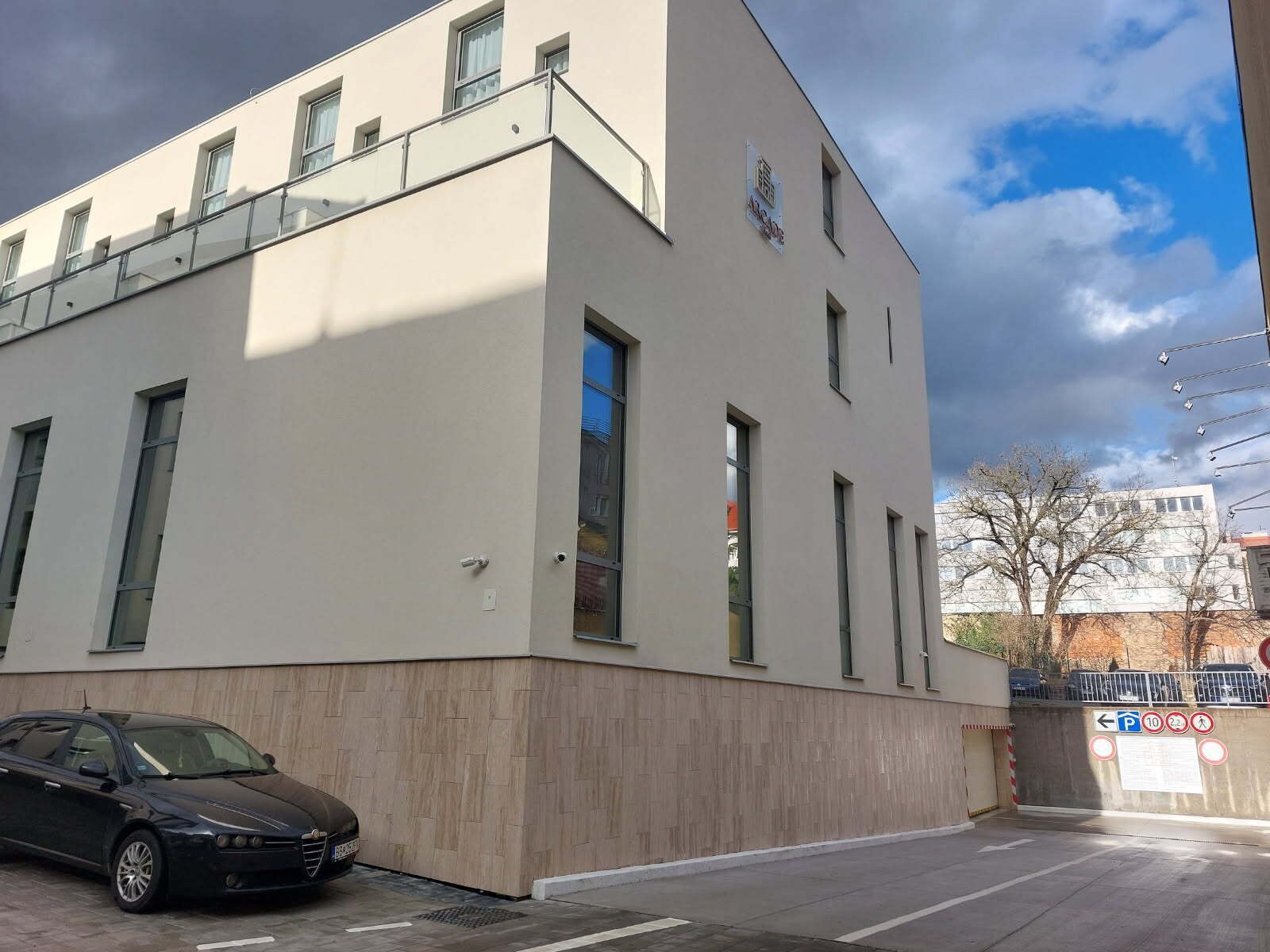 self-parking (surcharge) 9.90 per day