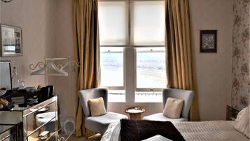 Luxury Double Room, Ensuite, Sea View