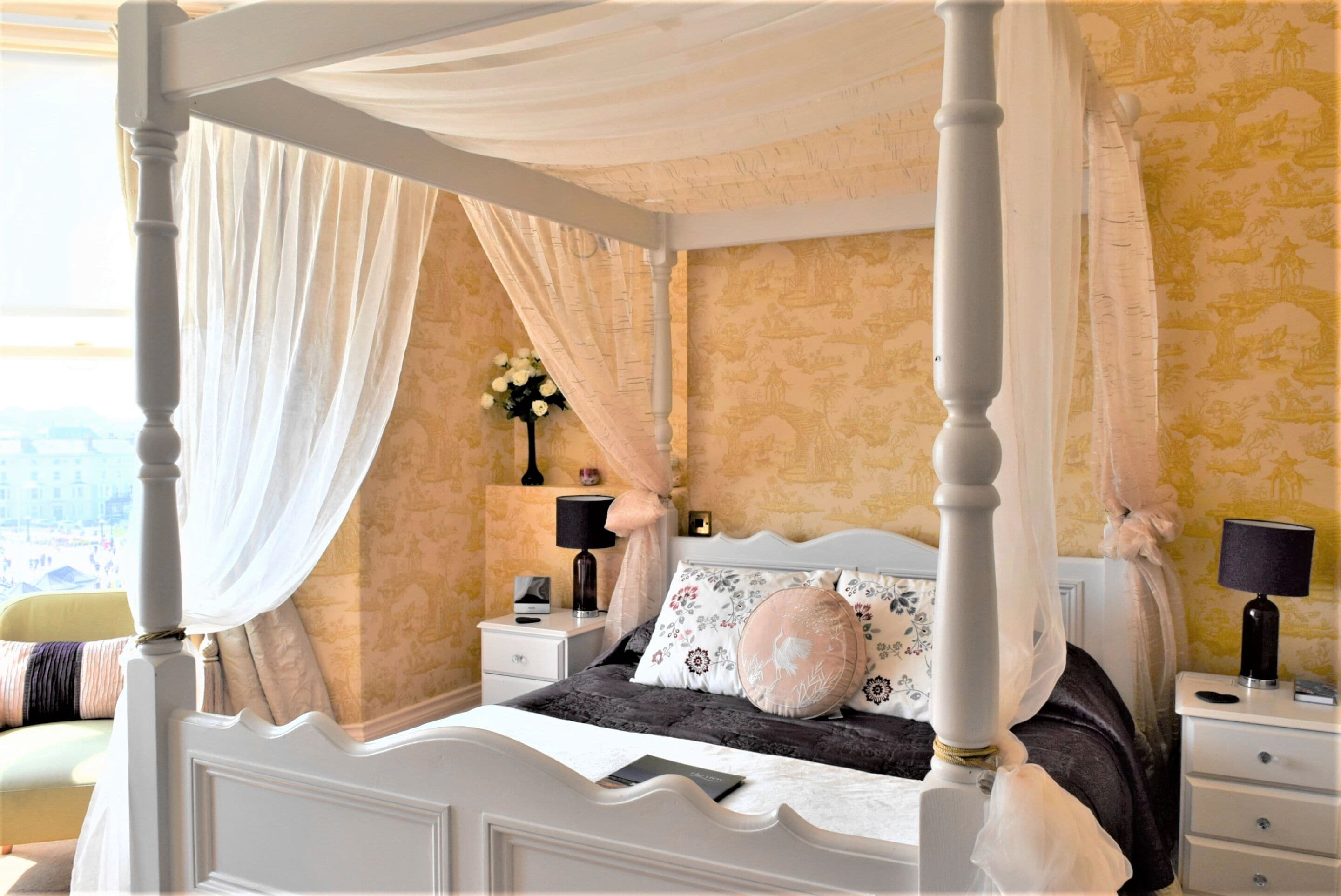 Deluxe Double Room, Ensuite, Sea View | Individually decorated, individually furnished, blackout curtains