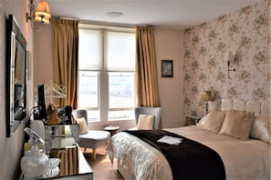 Luxury-Doppelzimmer, mit Bad, Meerblick | Individuell dekoriert, individuell eingerichtet, Verdunkelungsvorhänge
