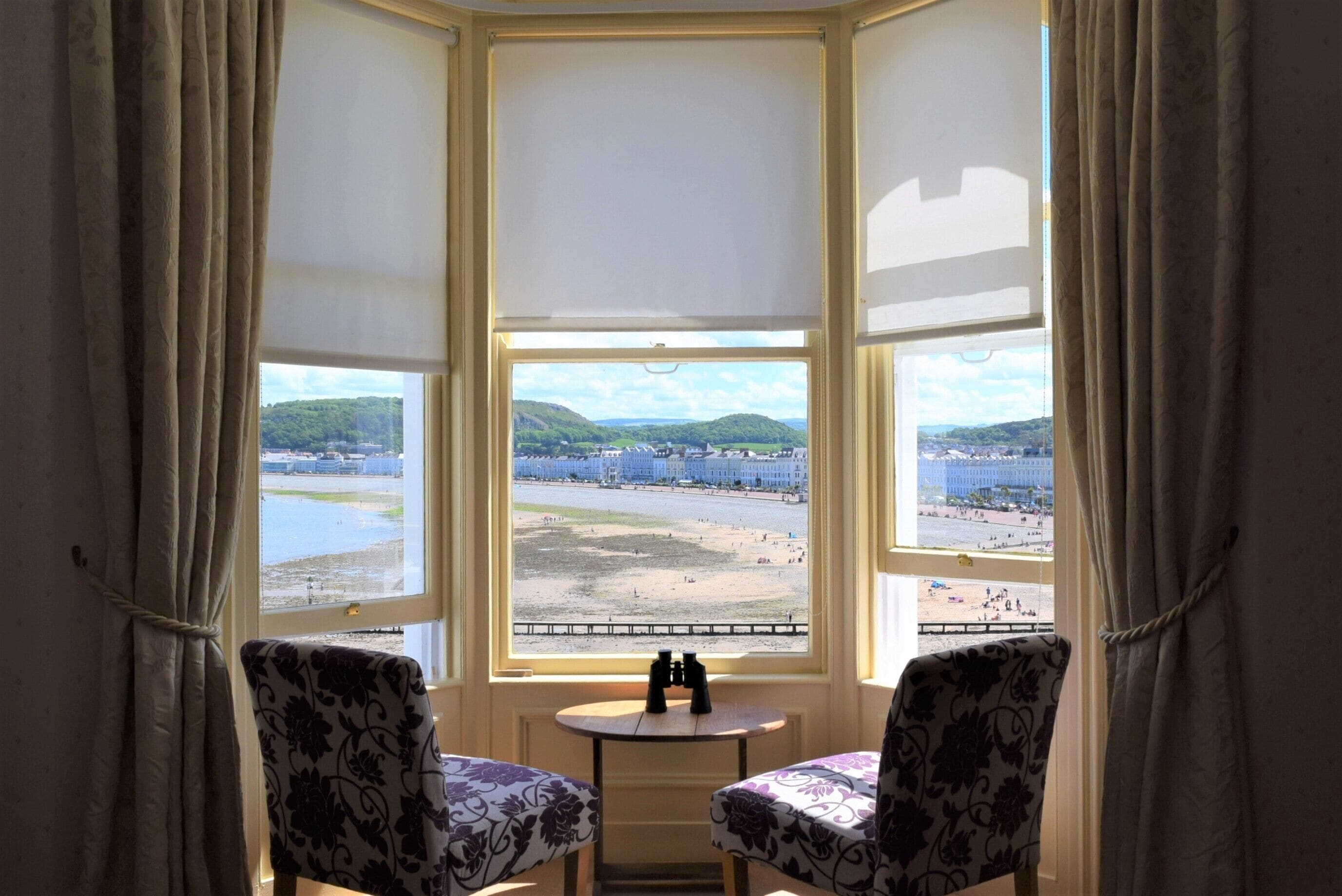 Superior Double Room, Ensuite, Sea View | Bathroom | Shower, hair dryer, bathrobes, towels