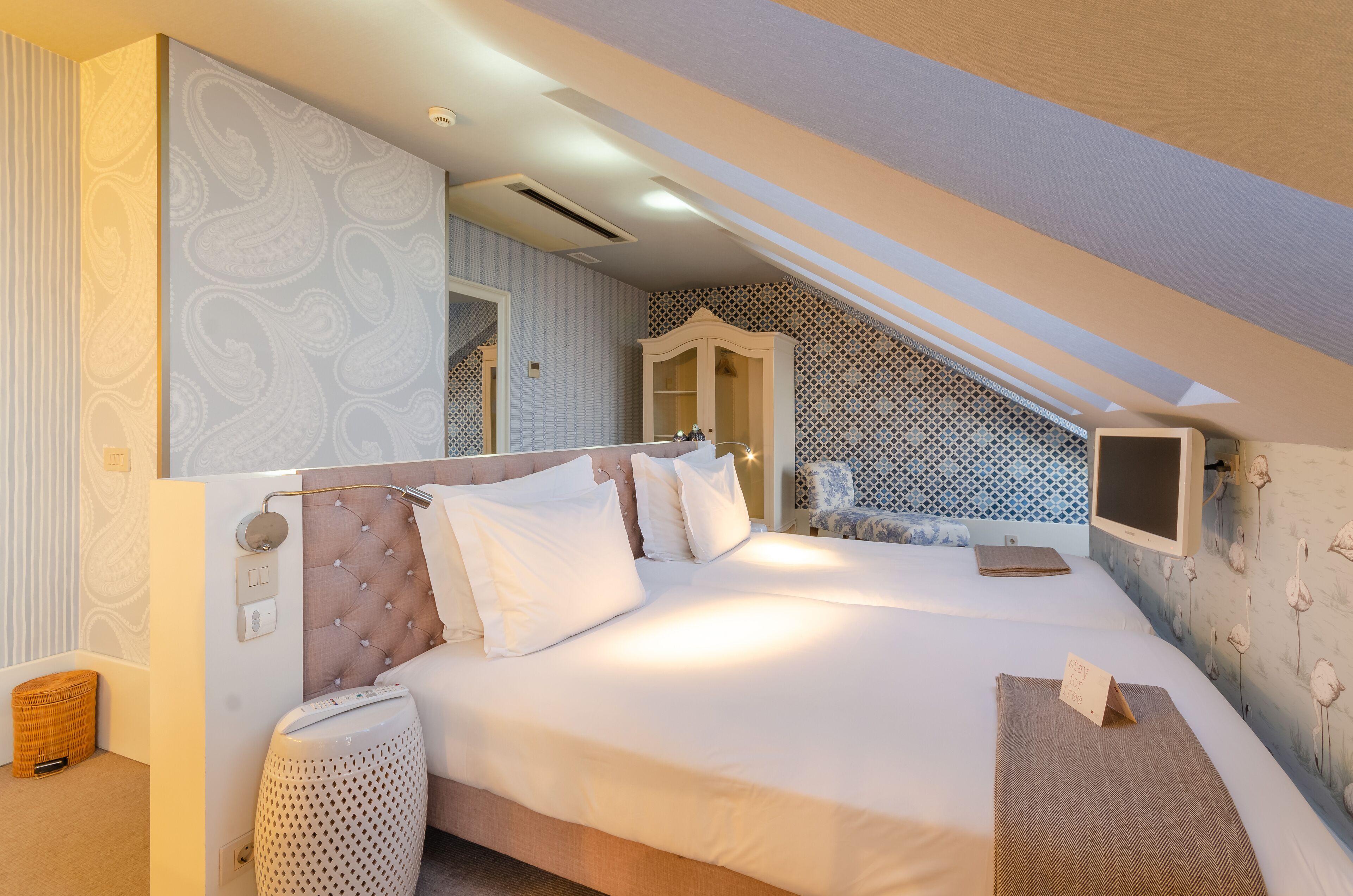 suite, river view | premium bedding, down duvets, minibar, in-room safe