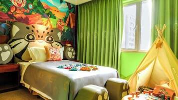 Minibar, in-room safe, alarm clocks