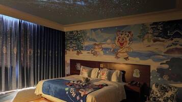 Minibar, in-room safe, alarm clocks