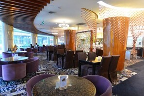 Unclassified image, 2 of 94, button - San Want Hotel (Xining)