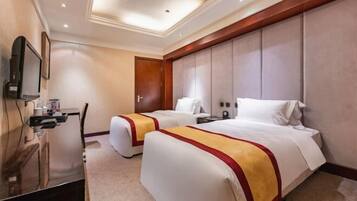 Minibar, két bảo mật tại phòng, đồng hồ báo thức