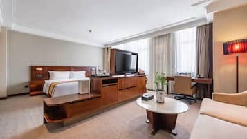 Minibar, in-room safe, alarm clocks