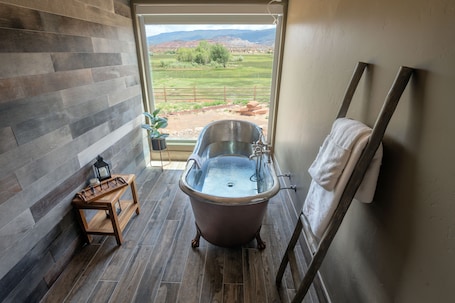 Hot stone massages, deep-tissue massages, Swedish massages. Red Sands Hotel