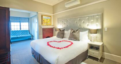 The Saint James on Venice Luxury Guest House