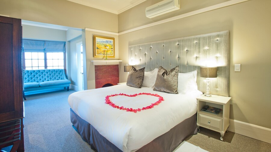 The Saint James on Venice Luxury Guest House