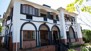 Bagian depan properti