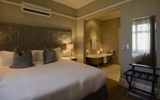 고급 침구, 객실 내 금고, 각각 다른 스타일의 인테리어, 각각 다르게 가구 비치