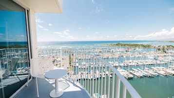 1 Bedroom Oceanfront King Premier Suite Blcny | Balcony view