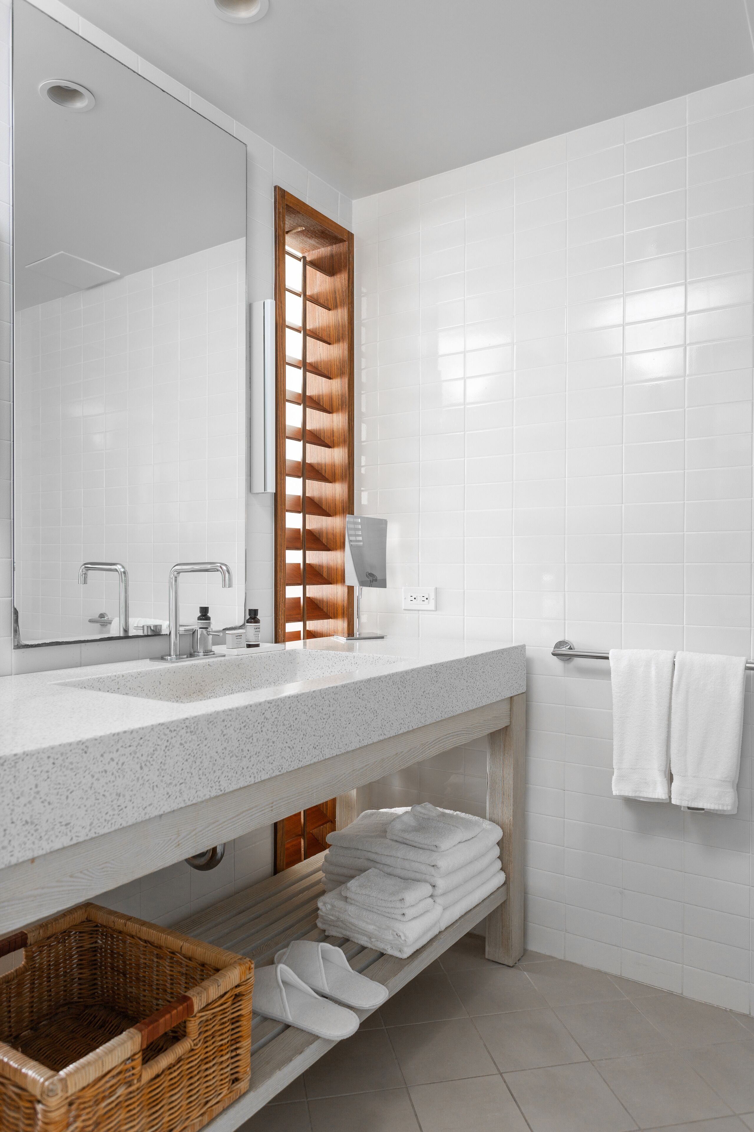 Photo - Hilton Vacation Club The Modern Honolulu