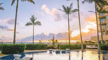 2 outdoor pools, pool cabanas (surcharge), pool umbrellas