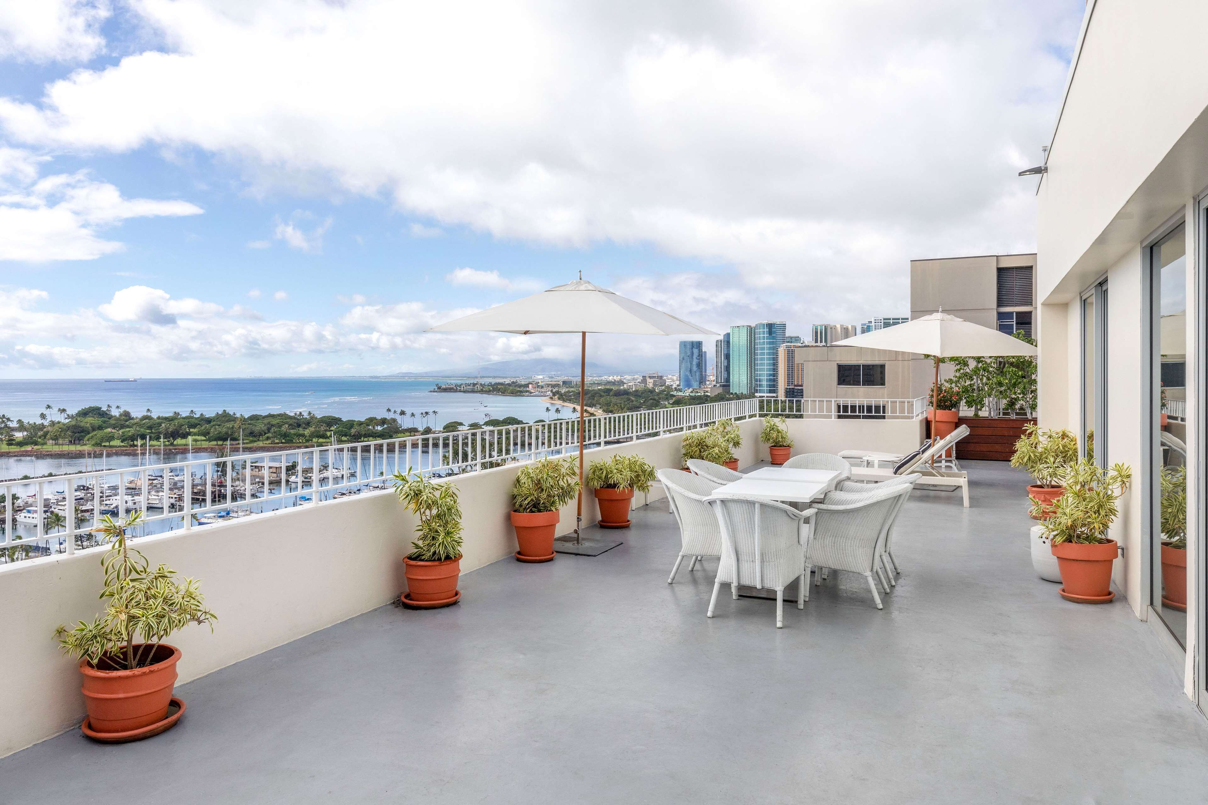 Photo - Hilton Vacation Club The Modern Honolulu