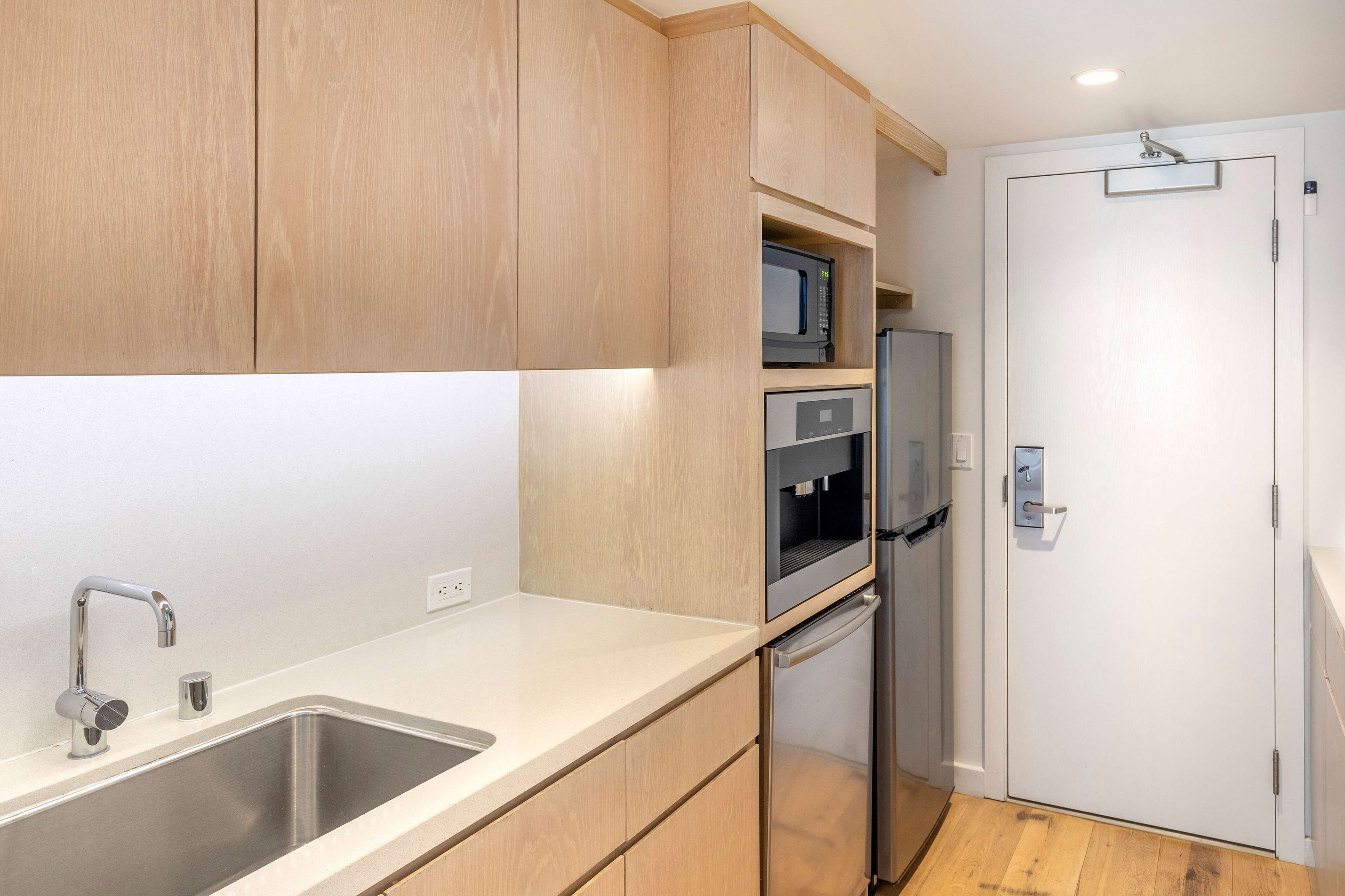 Photo - Hilton Vacation Club The Modern Honolulu