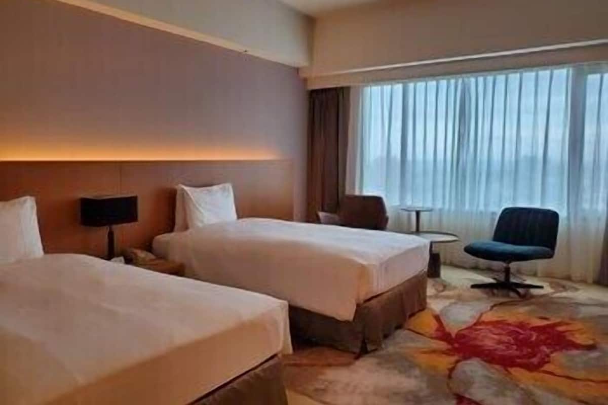Premium bedding, down duvets, pillow-top beds, individually furnished