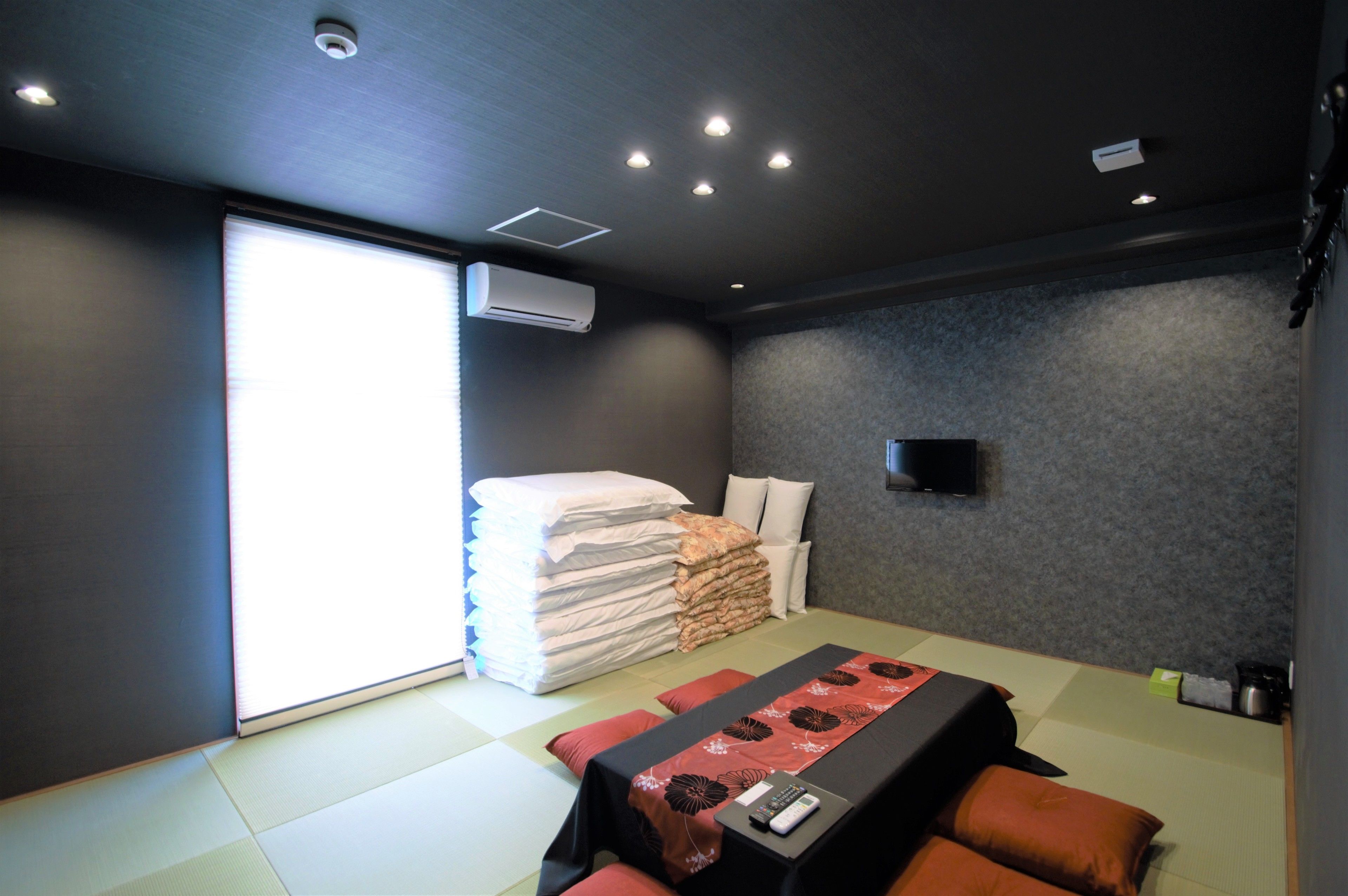 Blackout drapes, free WiFi