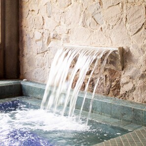Sauna, bañera de hidromasaje, baño turco, aromaterapia 