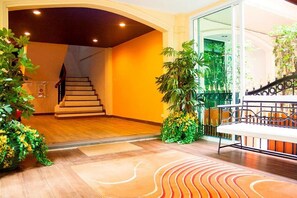 Interior entrance - Justbeds Hotel (Bangkok)