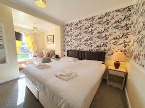 Camera Premier con letto matrimoniale o 2 letti singoli | Biancheria da letto di alta qualità, materassi in memory foam