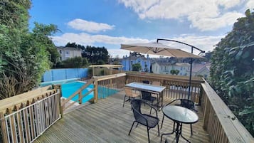 Sun deck