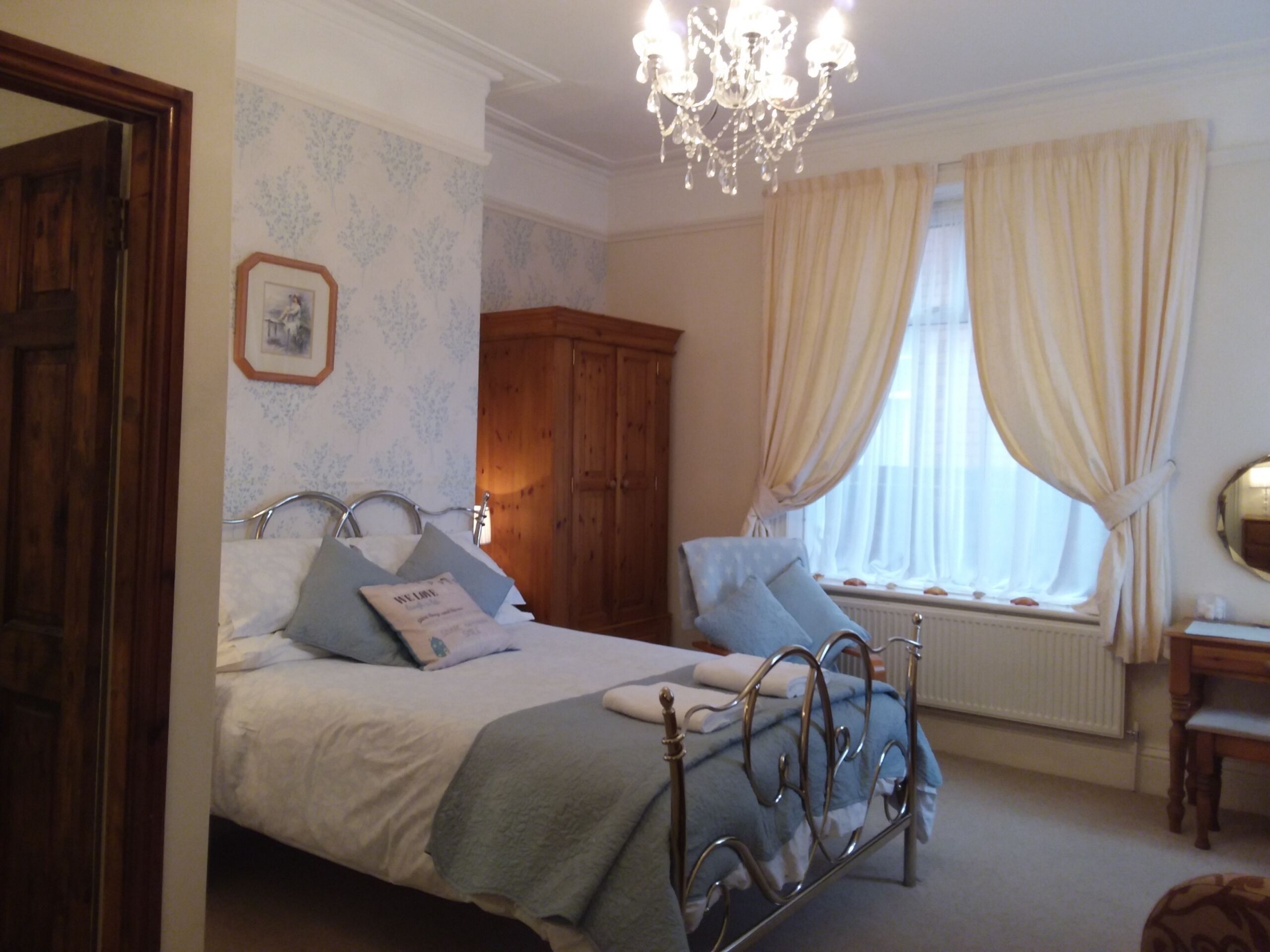 Fer et planche à repasser, Wi-Fi gratuit, draps fournis