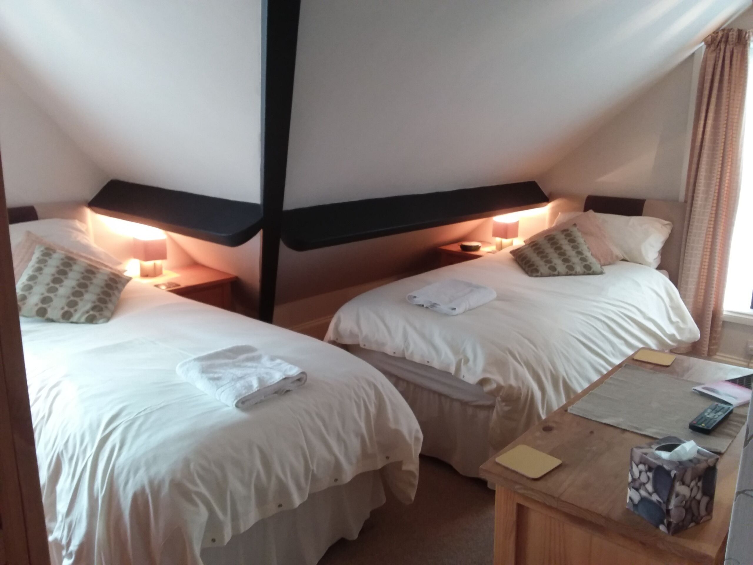 Iron/ironing board, free WiFi, bed sheets