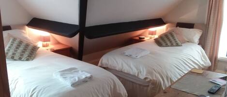 Iron/ironing board, free WiFi, bed sheets