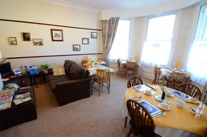 Dining - Boulmer Guesthouse (Whitby)