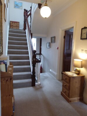 Lounge - Boulmer Guesthouse (Whitby)