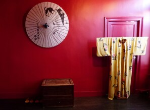 高級套房, 私人浴室 | 低過敏寢具、Select Comfort 床墊、迷你吧、獨特裝潢