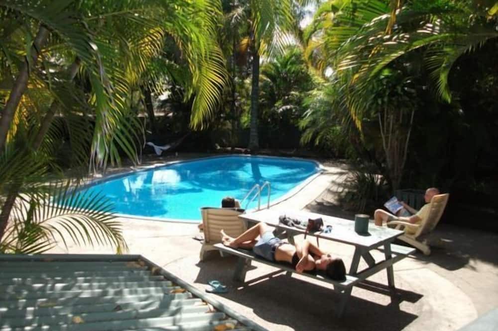 Nomads Noosa Backpackers Hostel