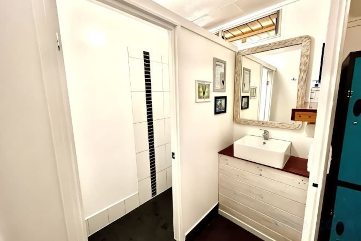 Private Double and Single Shared Facilities