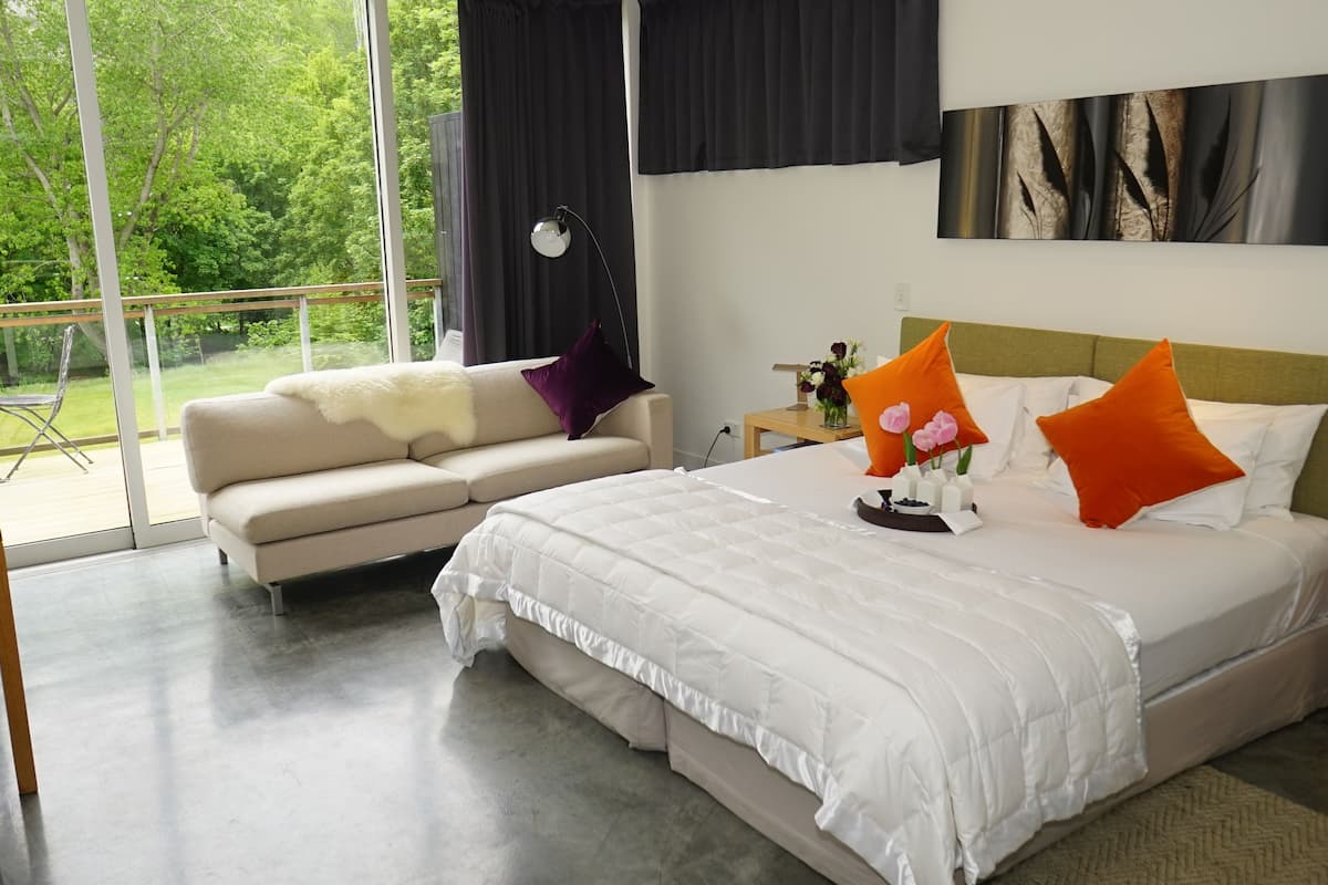 toitoi suite | premium bedding, down duvets, in-room safe, individually decorated