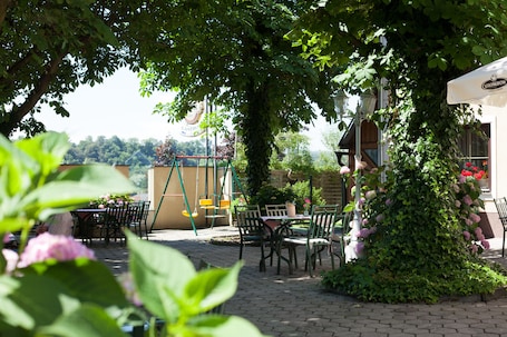 Área de juegos infantiles al aire libre