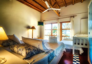 Superior Quadruple Room | In-room safe, cribs/infant beds, rollaway beds, free WiFi - Sunset Mancora (Máncora)