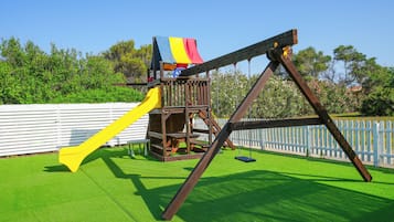Außen-Kinderspielplatz
