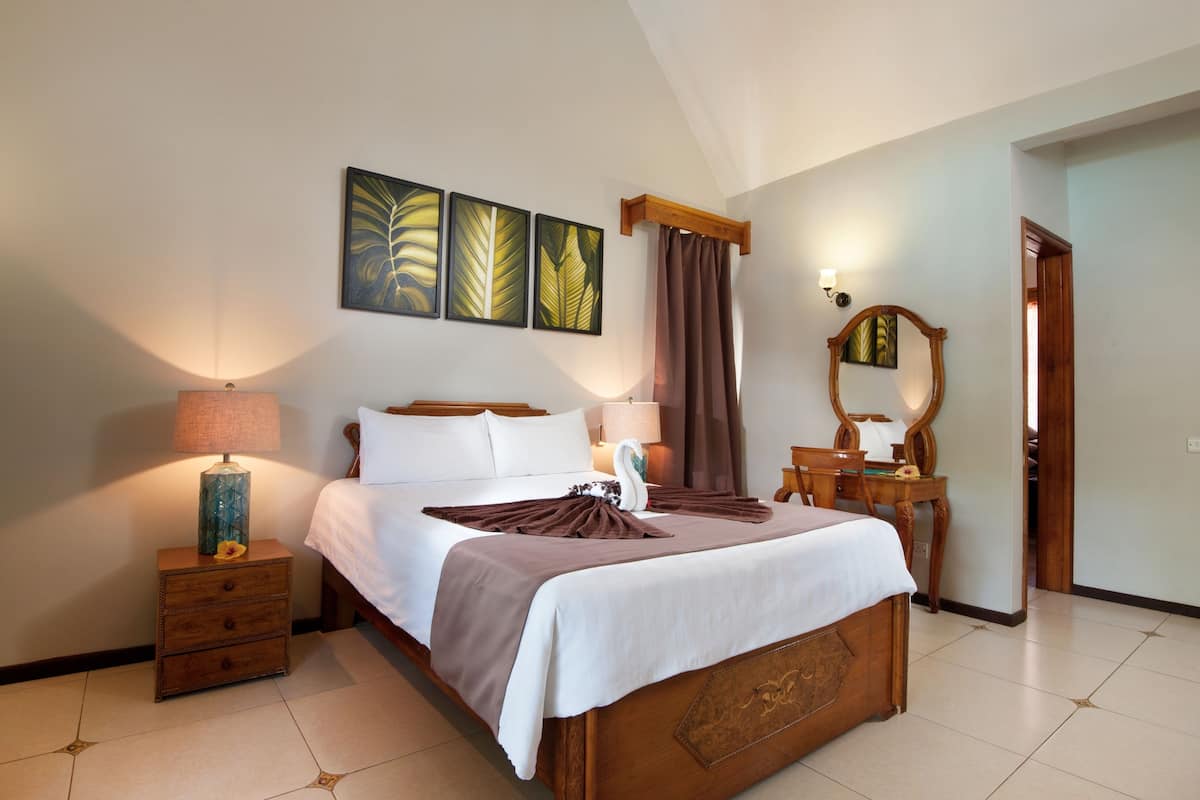 Select Comfort beds, minibar, in-room safe, desk