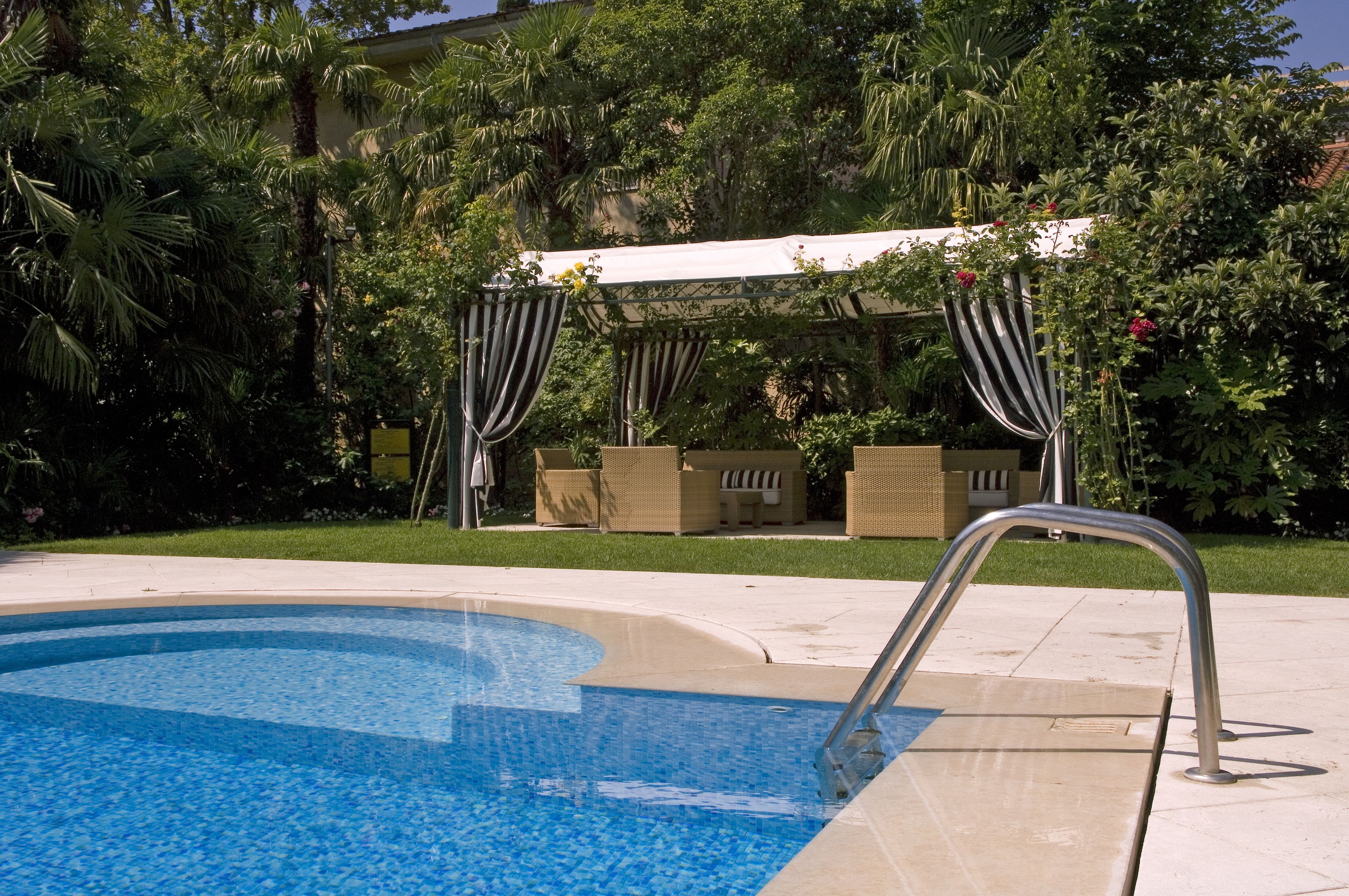 outdoor pool, pool loungers