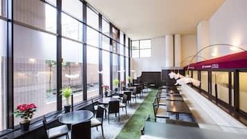 Päivittäinen buffetaamiainen (1430 JPY per henkilö)