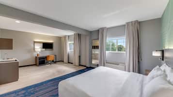 Skrivebord, skrivebord for bærbar PC og blendingsgardiner