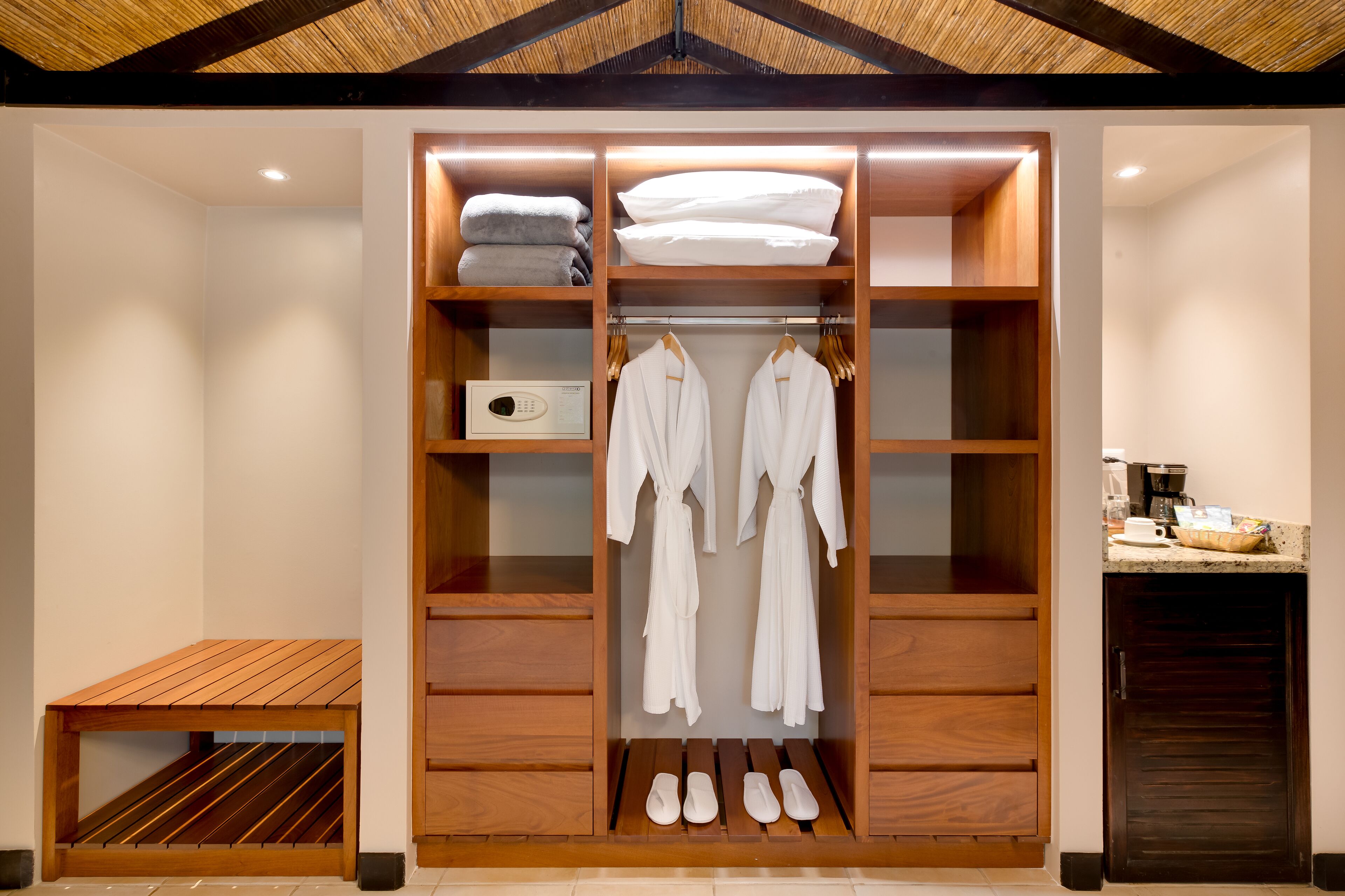 shower, rainfall showerhead, free toiletries, hair dryer