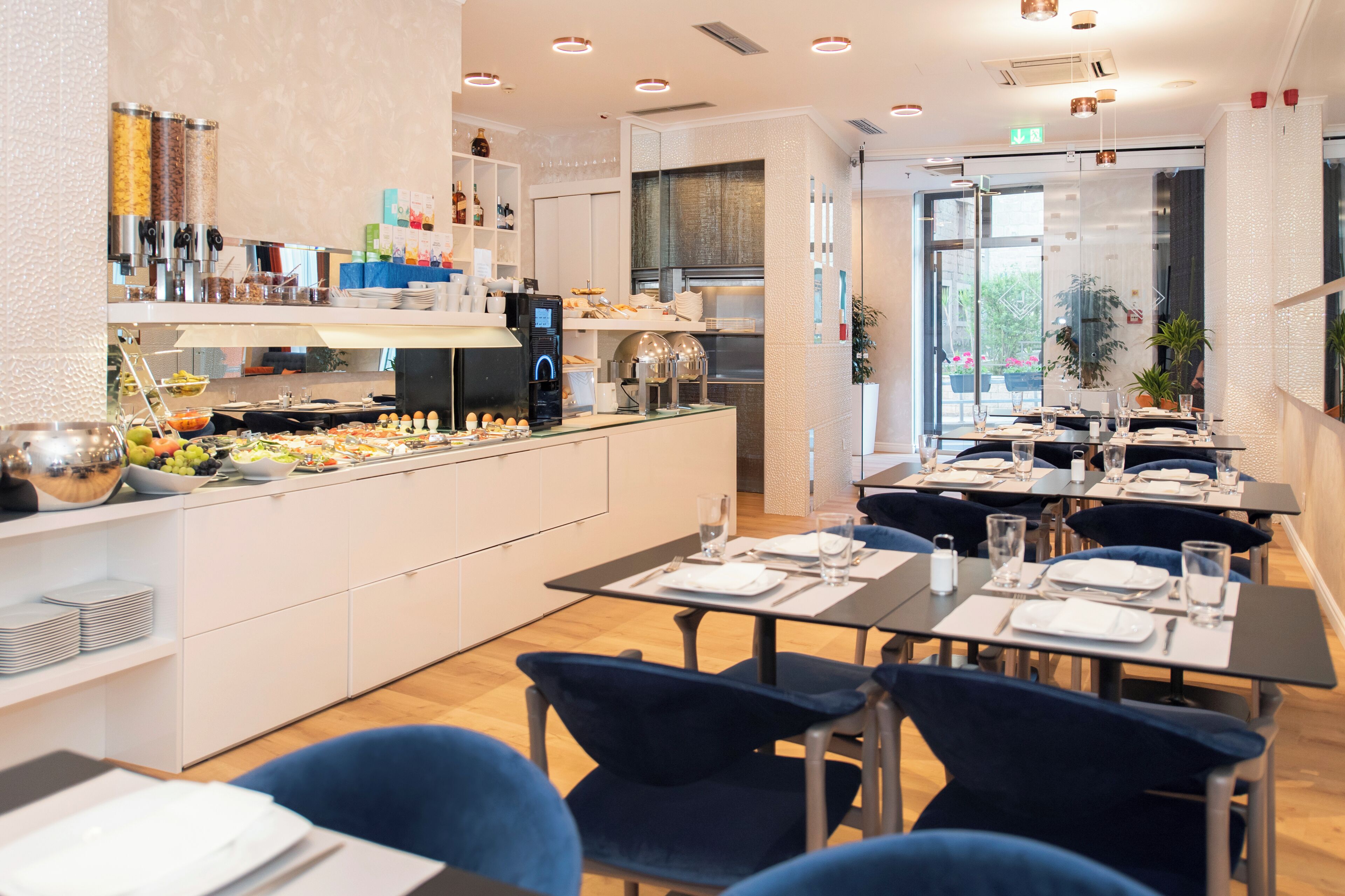 Tägliches inbegriffenes Frühstücksbuffet