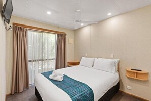 Cabaña superior, 2 habitaciones (Spa - Sleeps 6) | Wifi gratis y ropa de cama