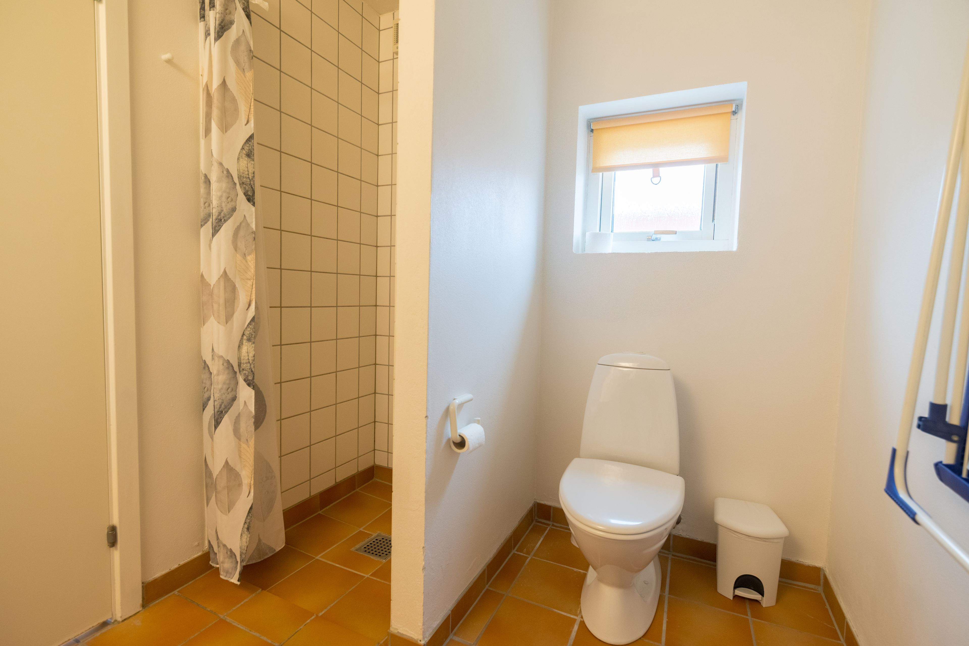 cottage, 2 bedrooms (linen excluded) | bathroom | shower, hair dryer