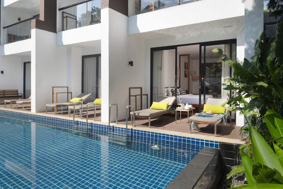 Premier Studio, Pool Access | Terrace/patio