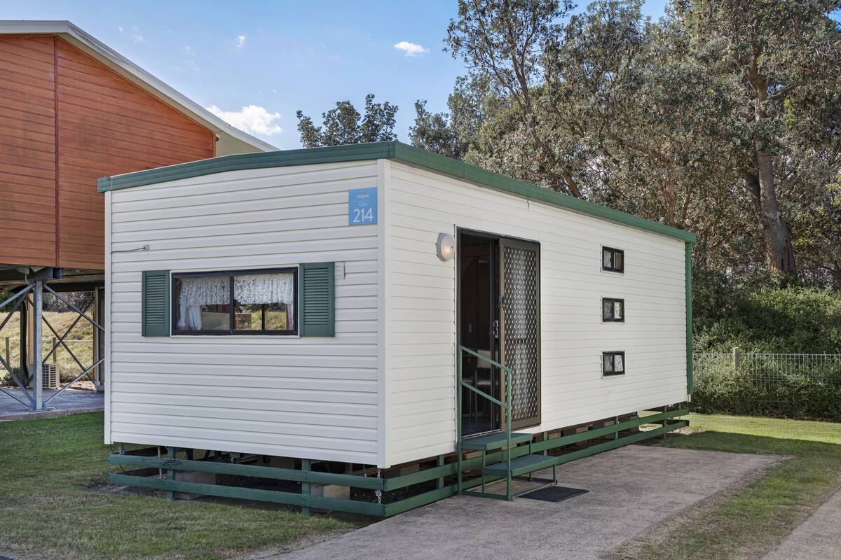 Economy 1 Bedroom Cabin | Terrace/patio