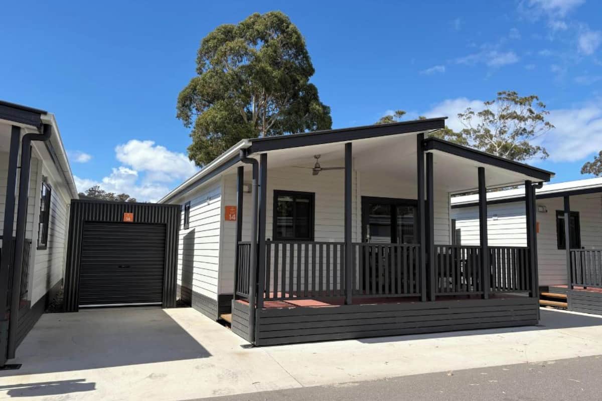Superior 2 Bedroom Cabin | Terrace/patio